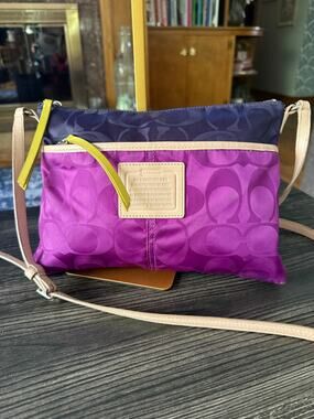 Coach Legacy Weekend Nylon Crossbody Hippie Swing Bag Purple Colorblock